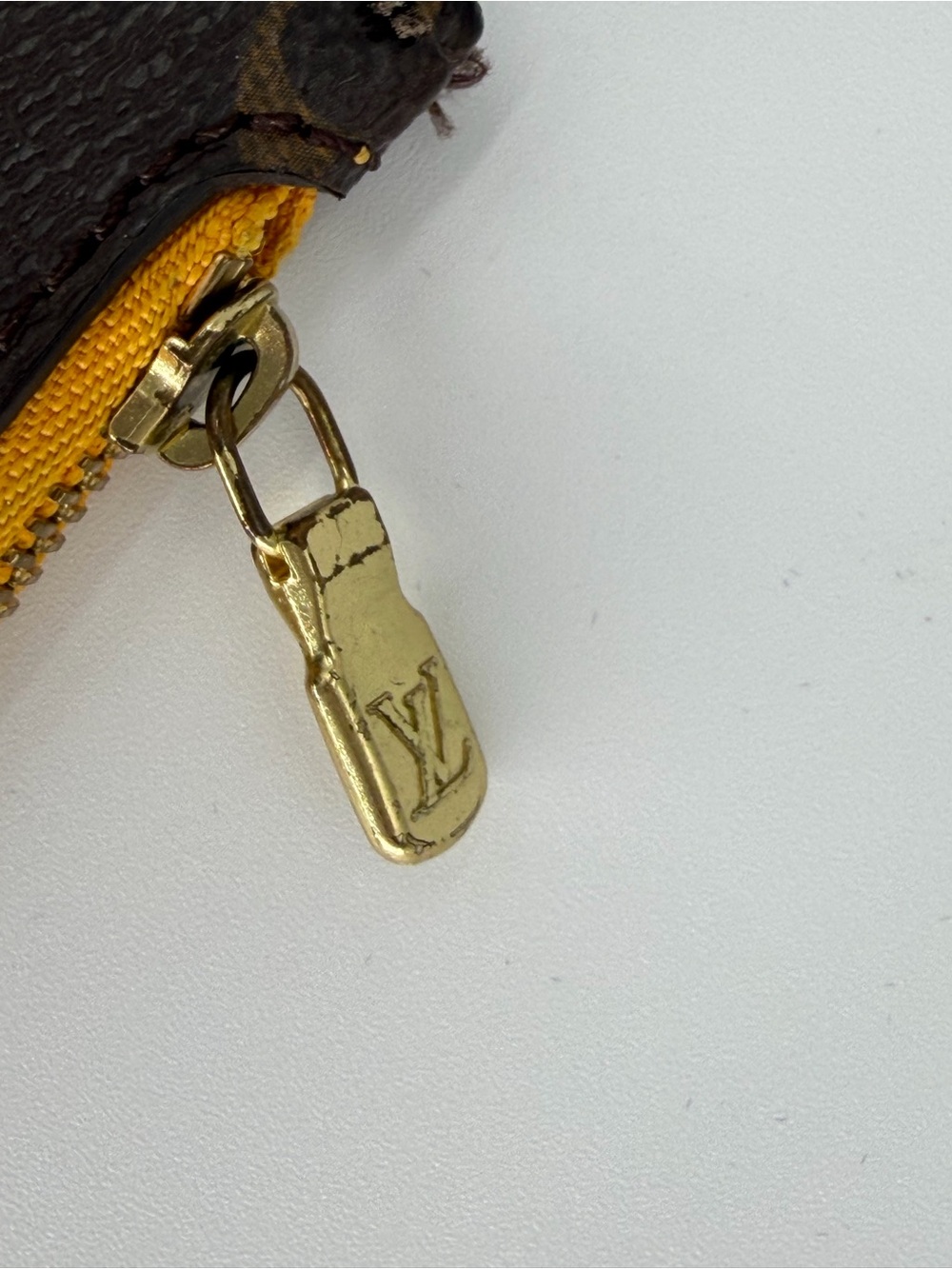 LV Monogram Neverfull Pouch with Rare Yellow Interior w/Dust Bag and Entrupy COA - Picture 3 of 16